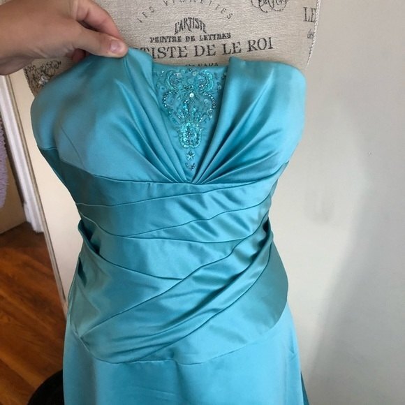 Beautiful Turquoise Prom Ball Bridal Dress - Picture 6 of 10